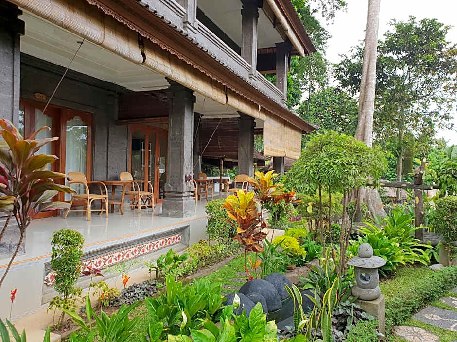 Liyer Spirit House                                                                              