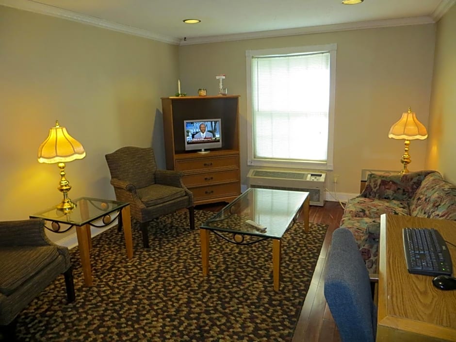 Americourt Hotel and Suites - Elizabethton