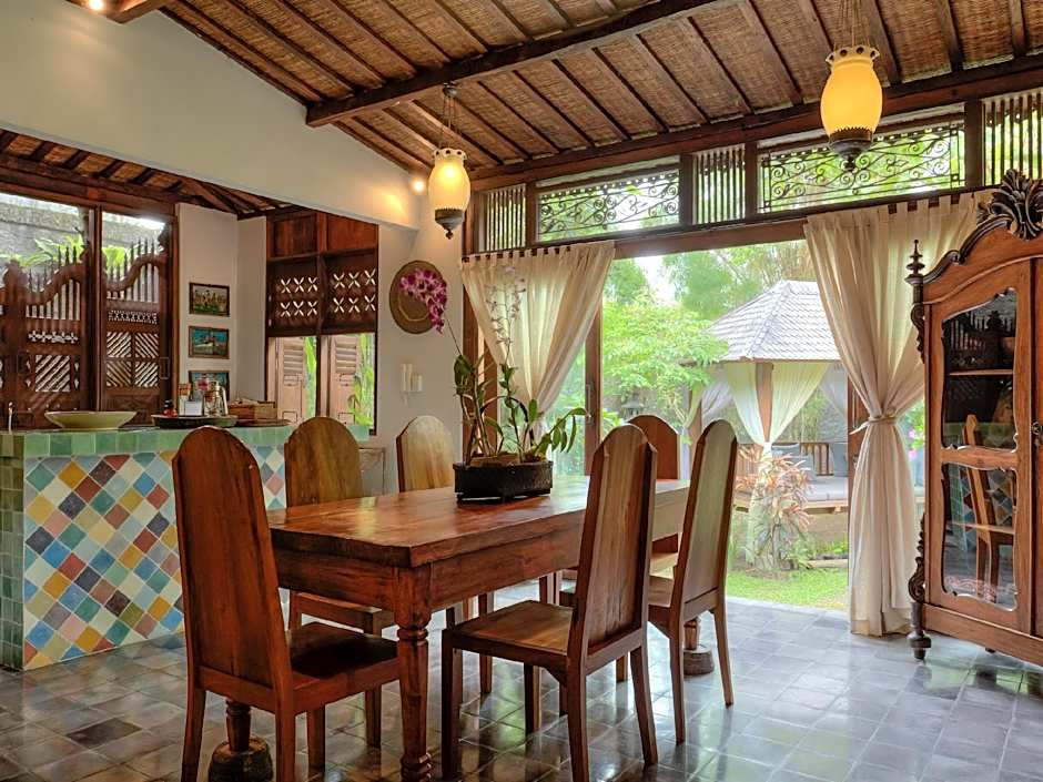 Villa Kampung Kecil
