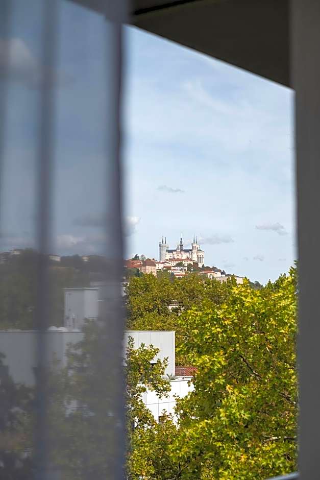 Hôtel Charlemagne by Happyculture