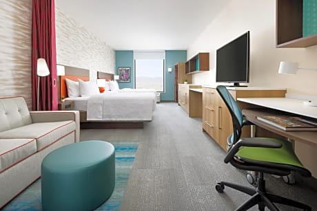 2 Queen Beds Studio Suite