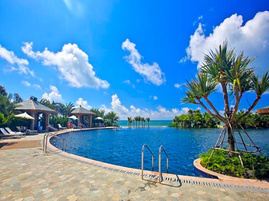 Days Hotel and Suites Yangjiang