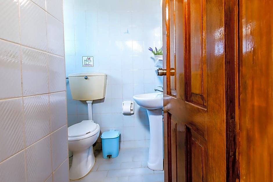 Gregory Village Sea View