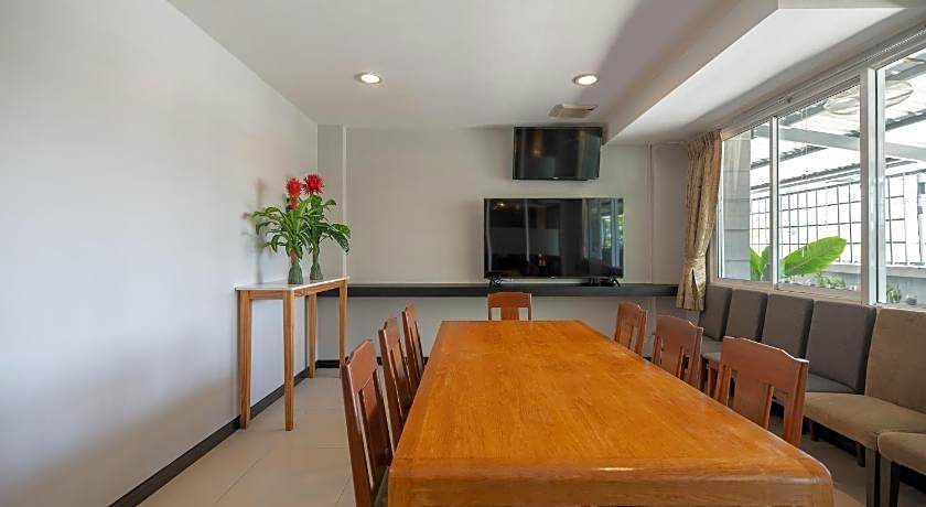 Golden Jade Suvarnabhumi Hotel