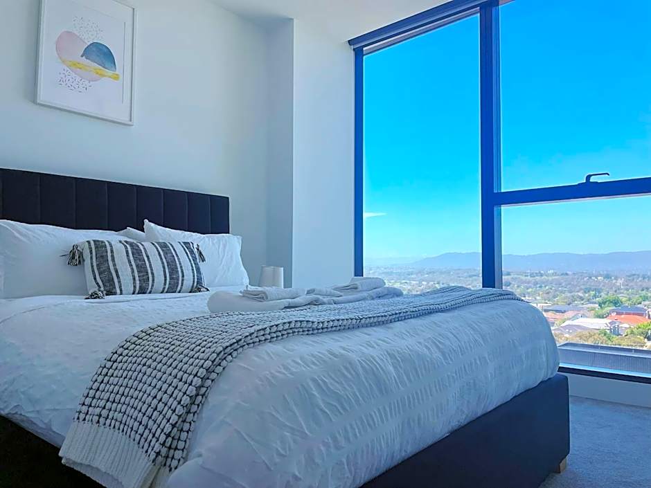 SkyGarden Luxury Condo at The Glen by Live Local