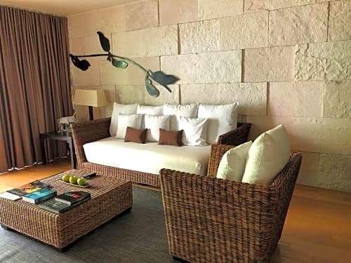 Movich Club at Blue Diamond Luxury Boutique Hotel