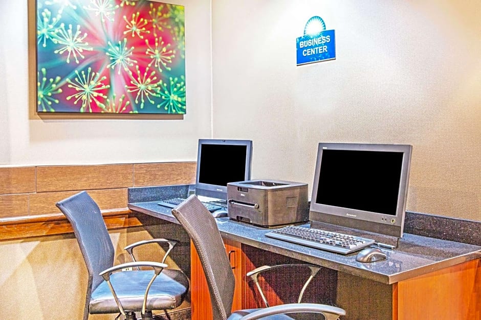 Days Inn by Wyndham Brewerton/ Syracuse near Oneida Lake