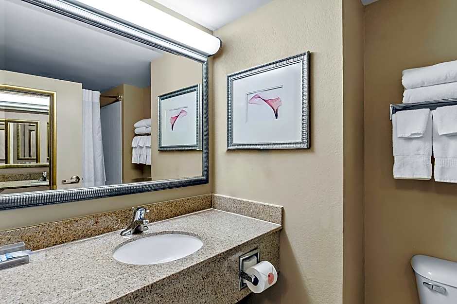 Country Inn & Suites by Radisson, Princeton, WV