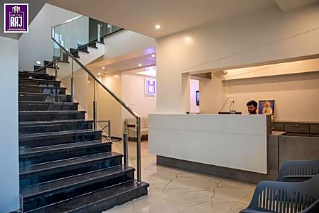 Hotel Raj