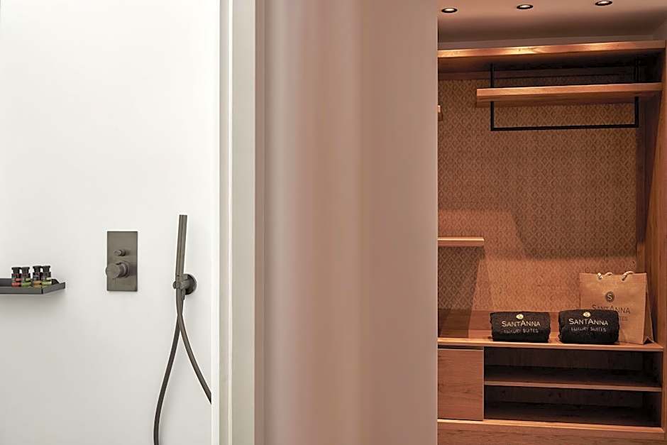 SantAnna Luxury Suites