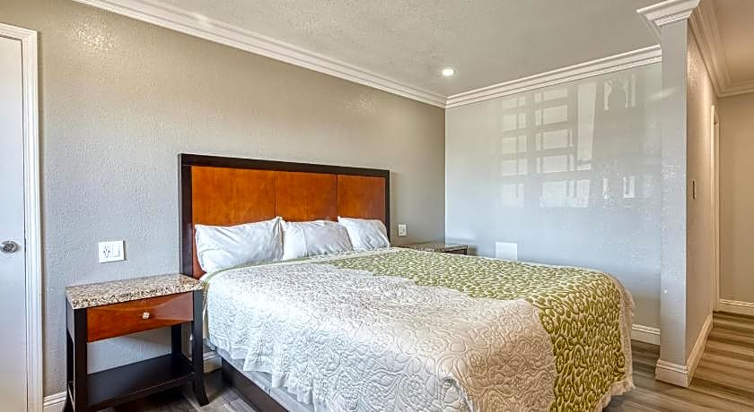 ERTH INN by AGA, Mojave