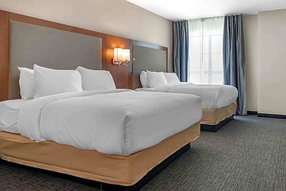 Comfort Suites Grandview - Kansas City