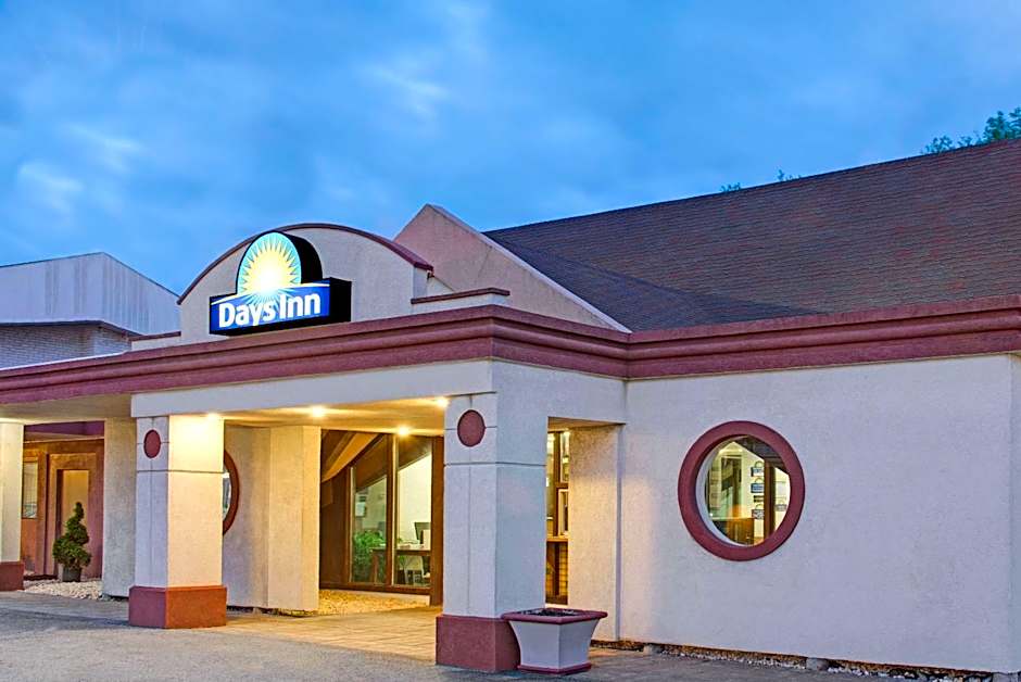 Days Inn by Wyndham Washington