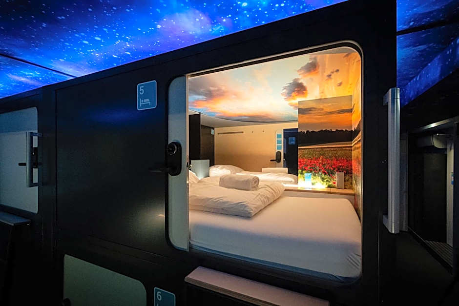 Capsule Hotel - Lucerne TheLAB