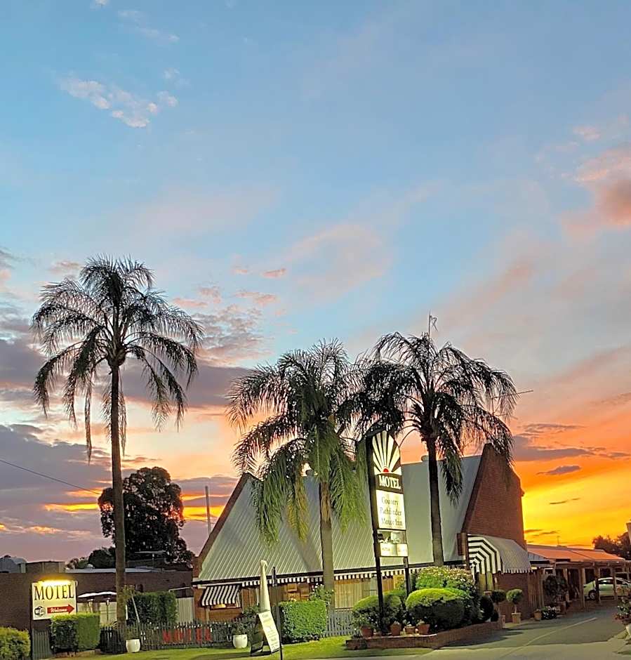 Country Pathfinder Motor Inn