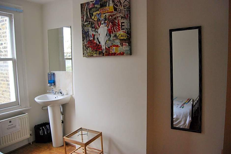 Saint James Backpackers