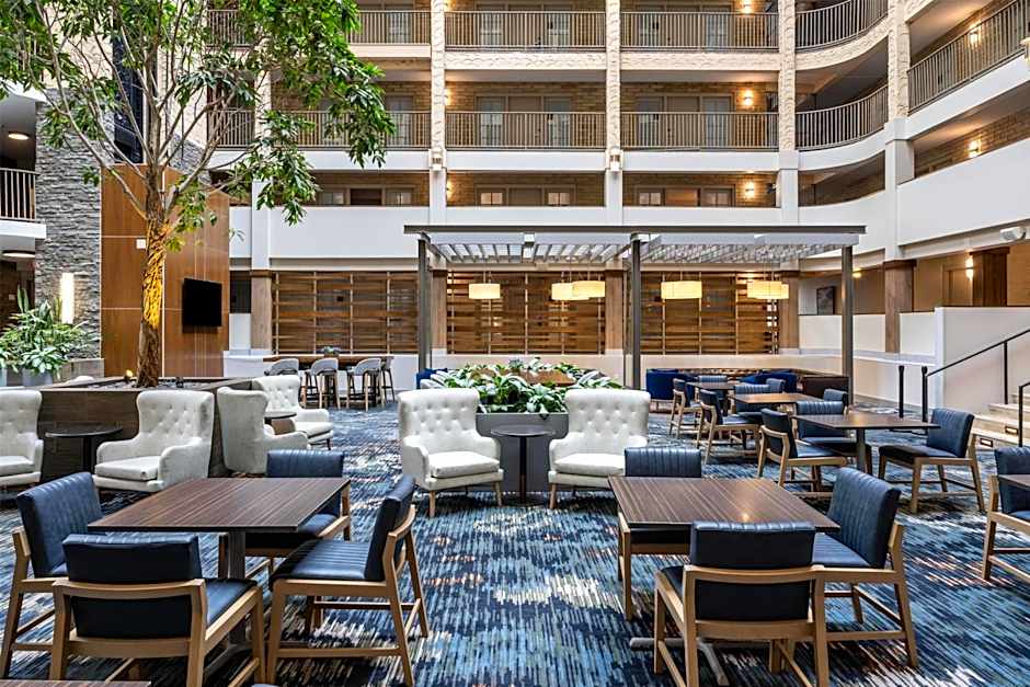 Embassy Suites by Hilton Minneapolis Bloomington Edina