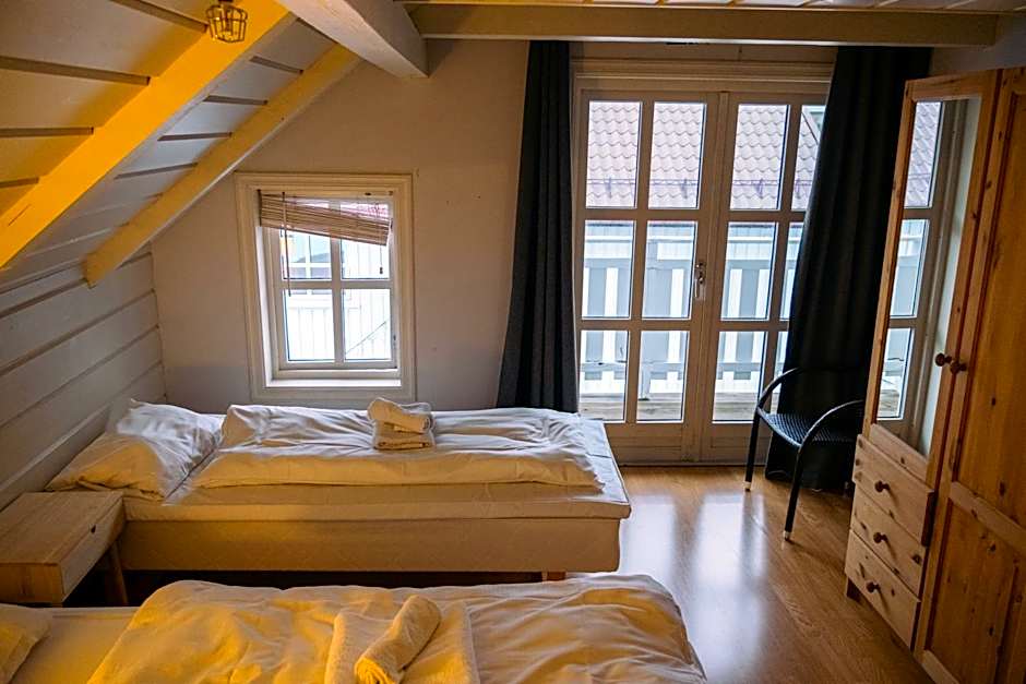 Photo 1 of 15 of 3 Bedroom Apartment, Sea View