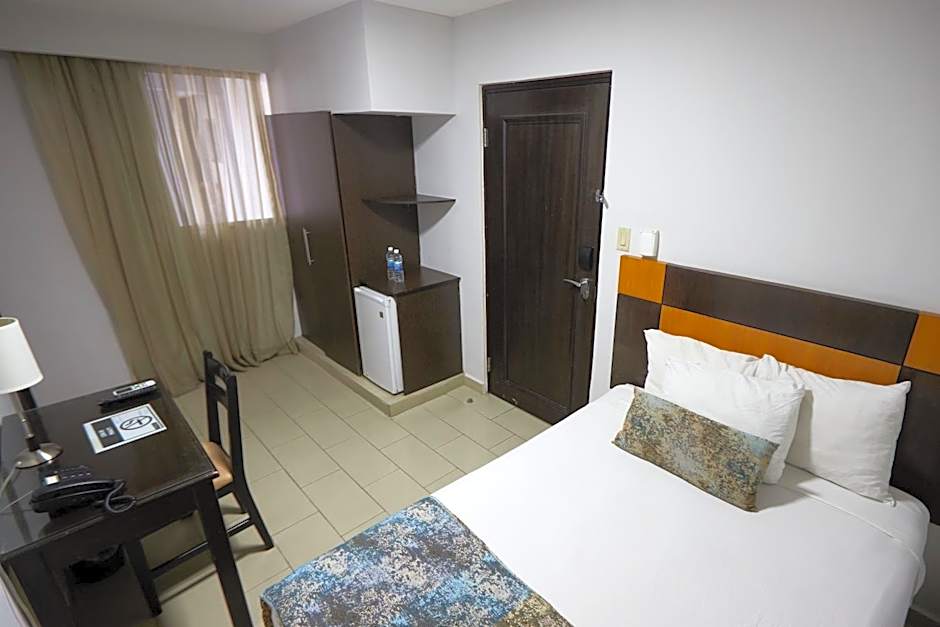Metro Hotel Panama