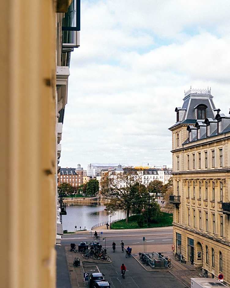 Ibsens Hotel