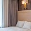 Two-Y-Hotel