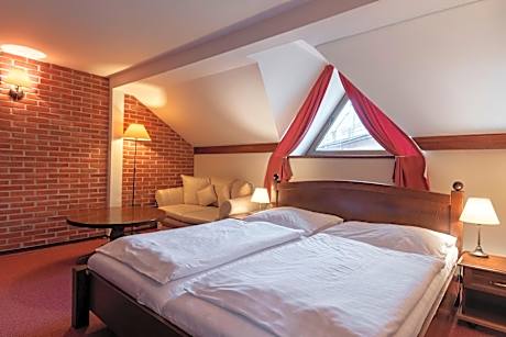 Deluxe Double Room with Bath