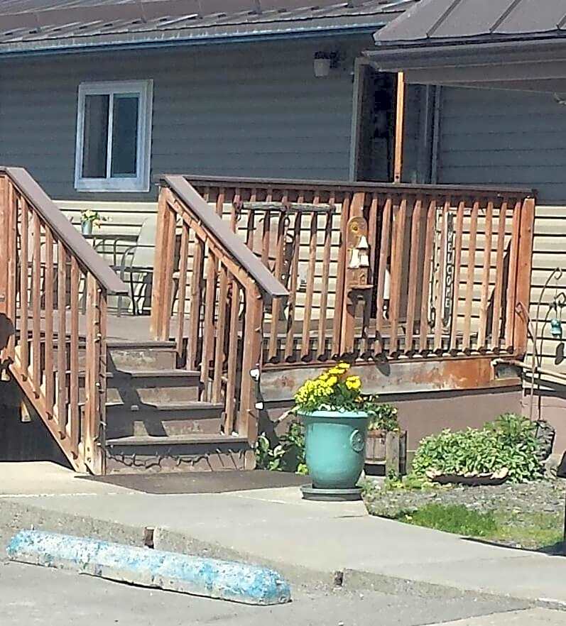 Beluga Lake Lodge