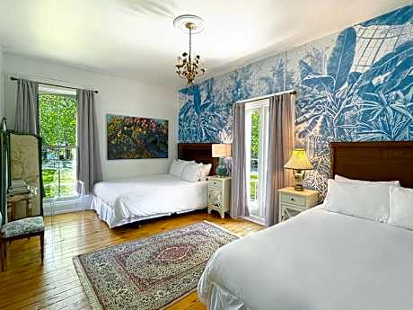 Deluxe Queen Room with Two Queen Beds