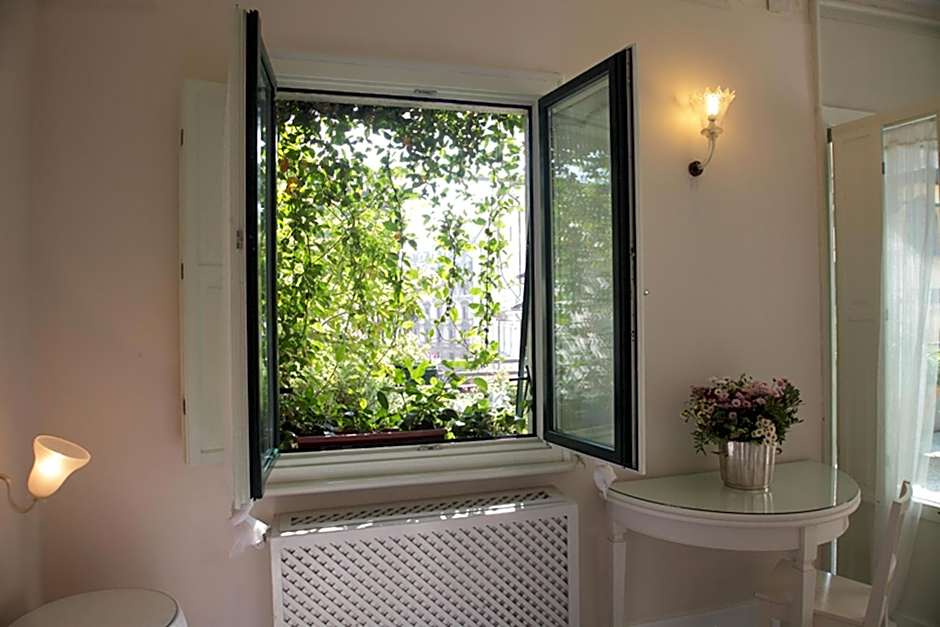Photo 1 of 9 of Terrace