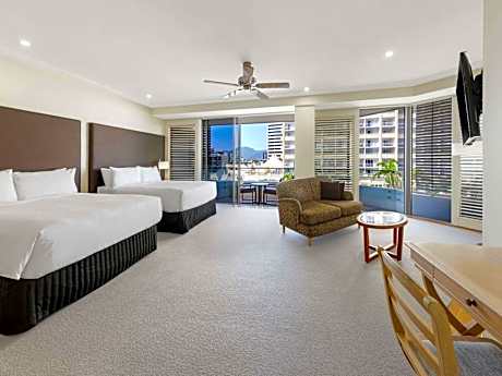 Junior Twin Suite with Two Double Beds and City Views with one drink voucher