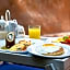 Hotel Mercurio - Caters to Gay Men