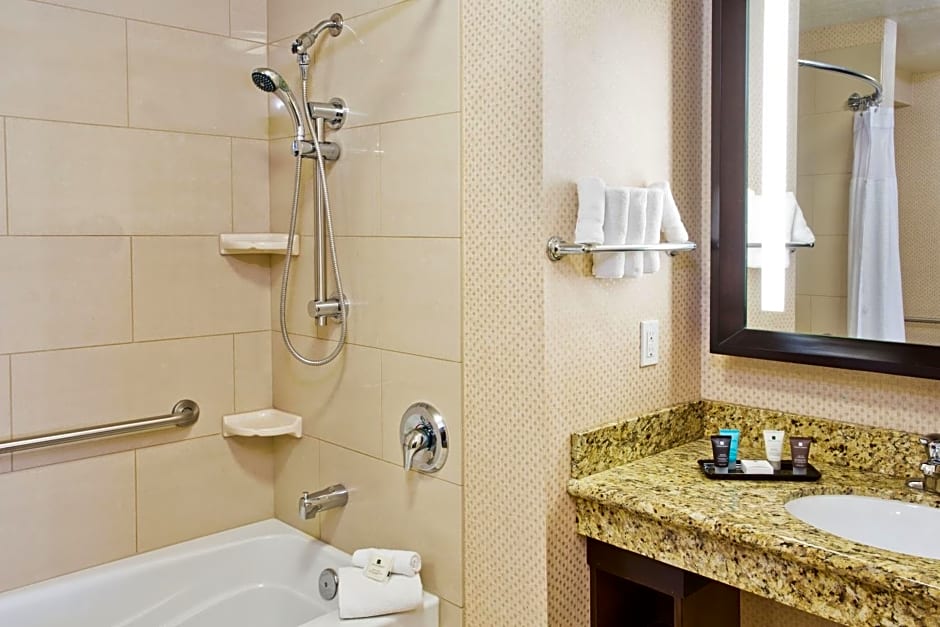 Crowne Plaza Anchorage-Midtown, an IHG Hotel