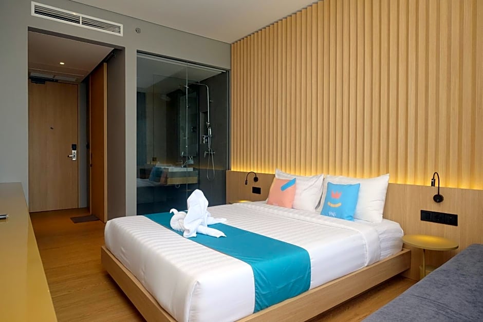 Sans Hotel RG Living Jogja by RedDoorz