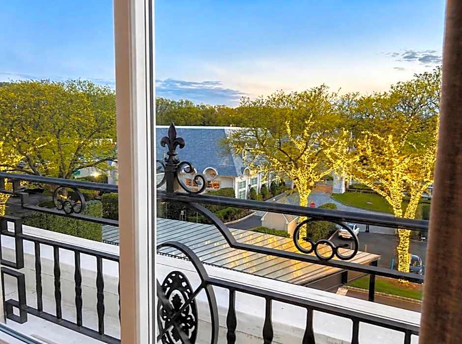 Chateau Grande Hotel