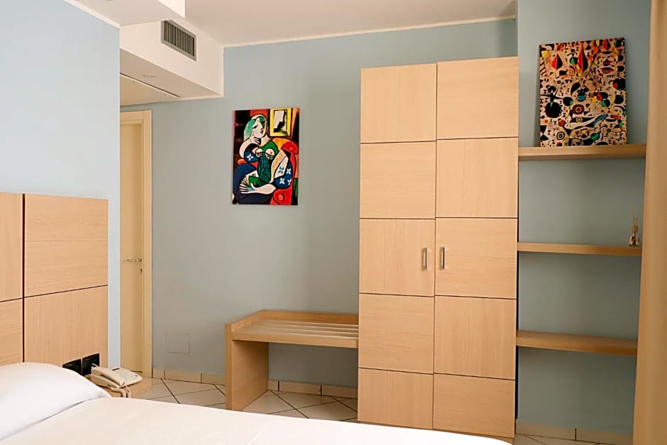 Photo 1 of 11 of Economy 1 Double Bed or 2 Beds