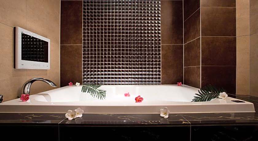 Hotel and Spa Lotus Modern (Adult Only)