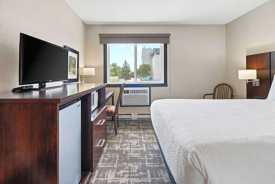 Fargo Inn and Suites