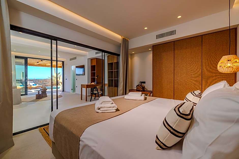 Deos Luxury Suites - Adults Only