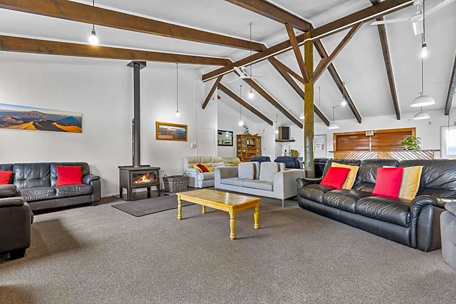 Manowhenua Lodge Hostel