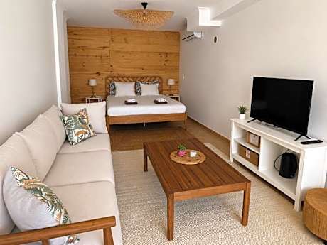 Sesimbra Natural Room and private access