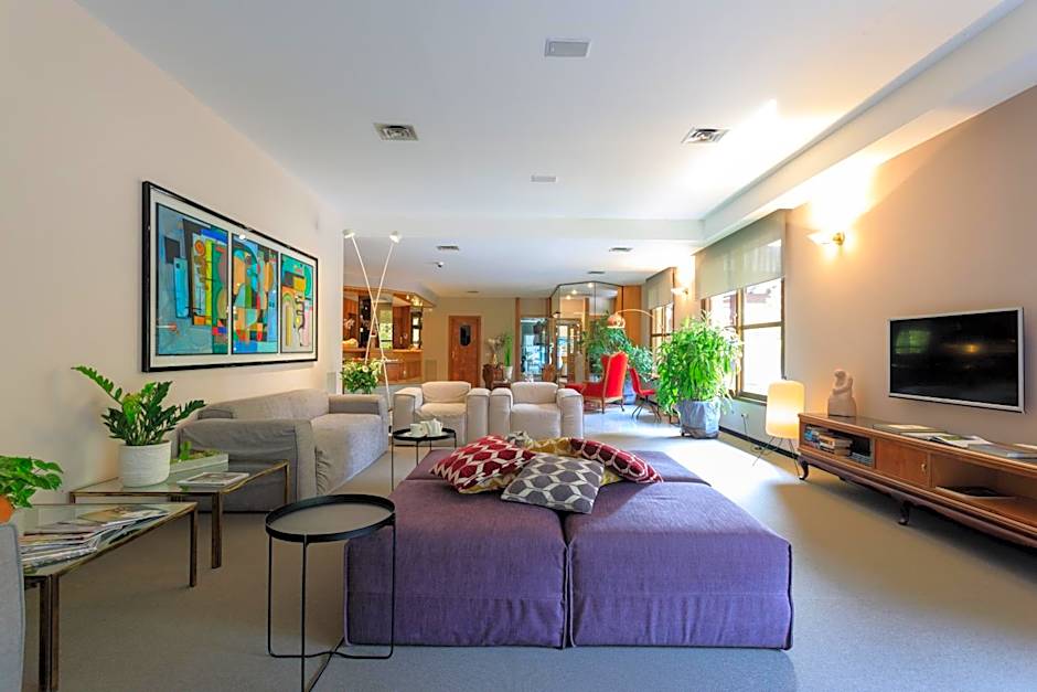 Brianteo Hotel Residence and Restaurant