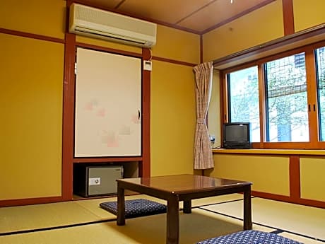 Single Room with Shared Toilet