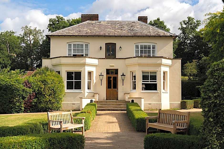 Tewinbury Farm Hotel