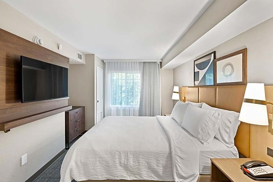 Staybridge Suites North Brunswick By IHG