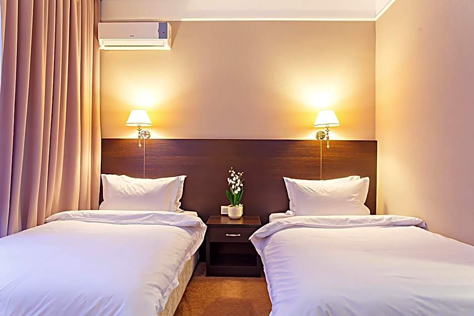 Photo 1 of 7 of Superior Twin Room