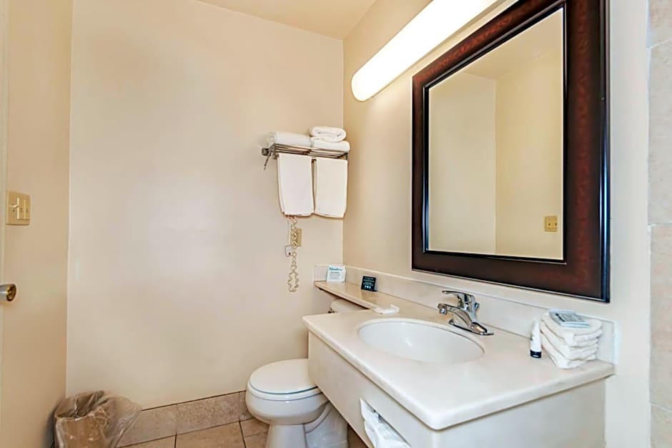Americas Best Value Inn Austinburg