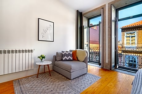 2nd Floor City View Suite