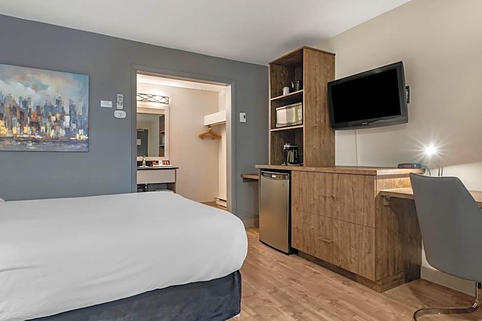 Dannys Hotel Suites; SureStay Collection by Best Western