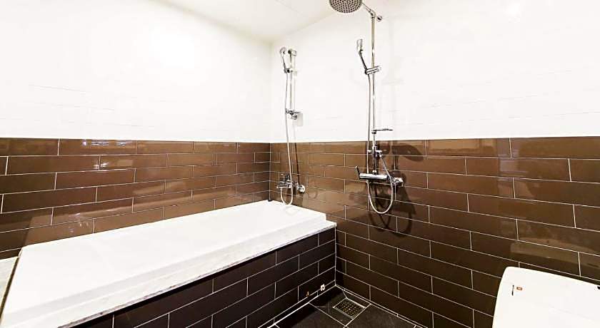 Changwon Brown-dot Hotel Myeongseo