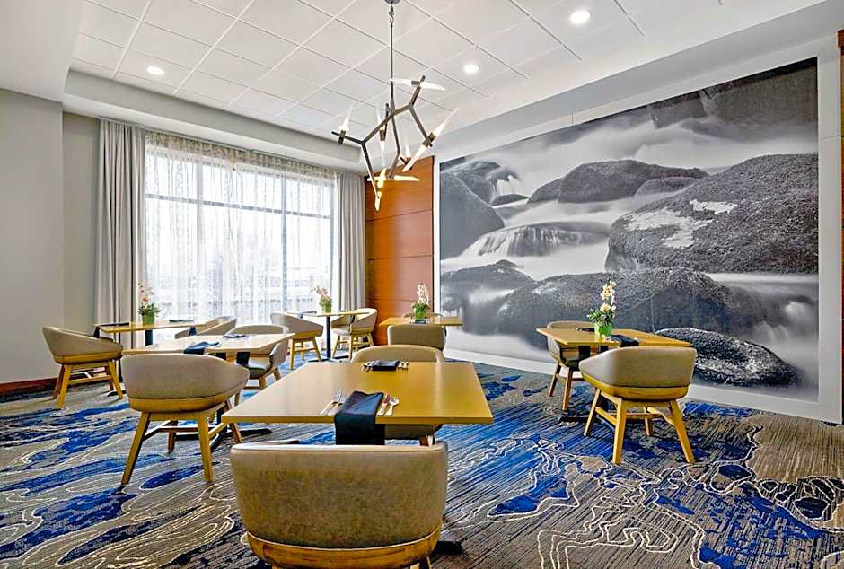 DoubleTree by Hilton Davenport